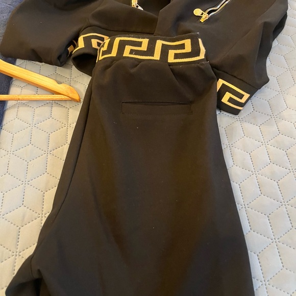 Preowned Versace Black Hoodie with Gold Tracksuit XXL fits like a large 🇮🇹🇮🇹🇮🇹 - Picture 12 of 13